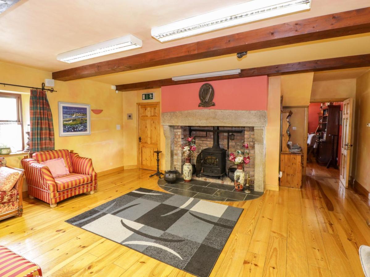 An Maide Ban Villa Cootehill Exterior foto