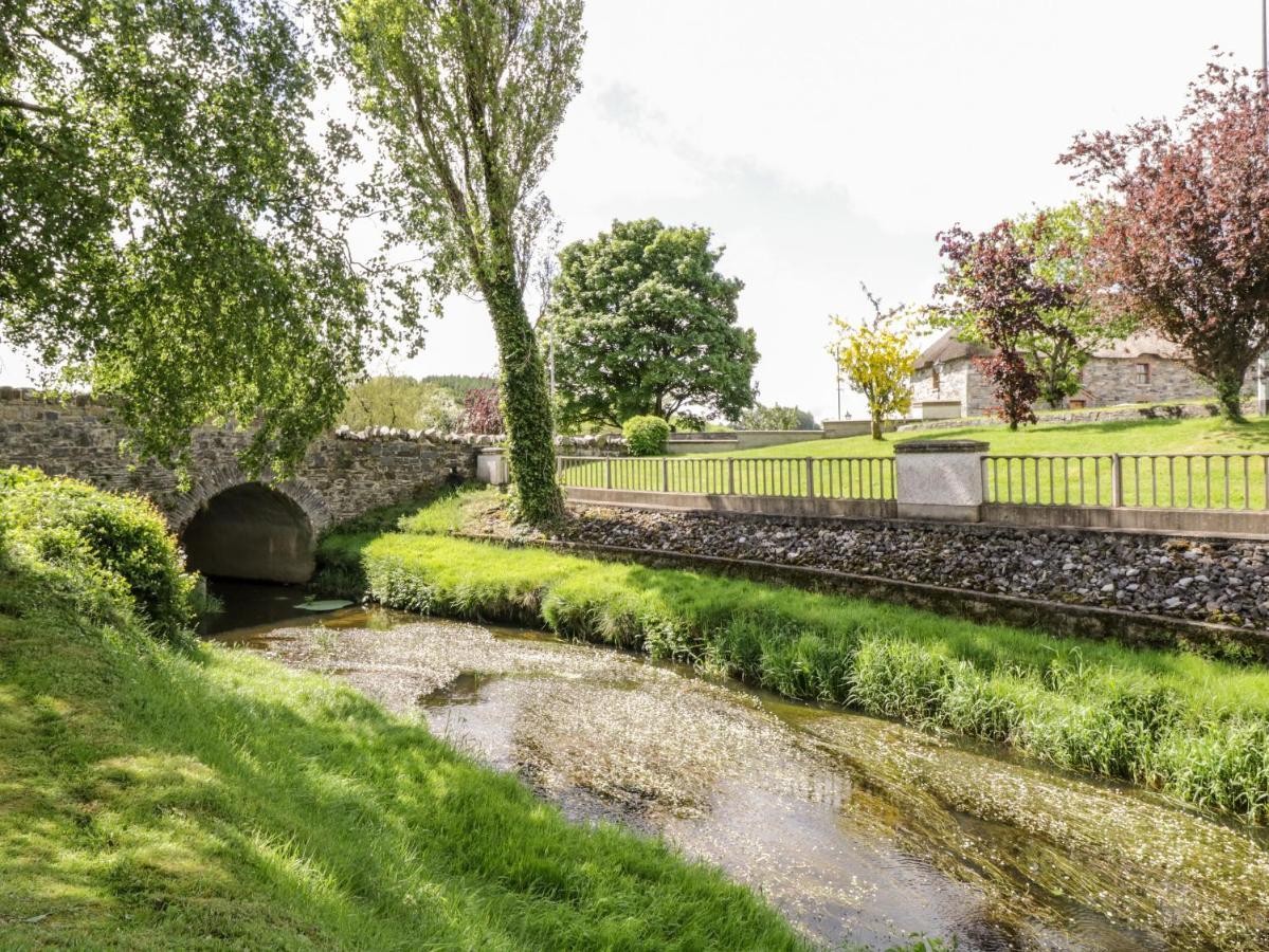 An Maide Ban Villa Cootehill Exterior foto
